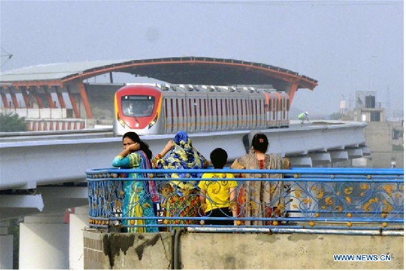 Pakistan tests 1st metro train in Lahore under CPEC-OBOR Invest